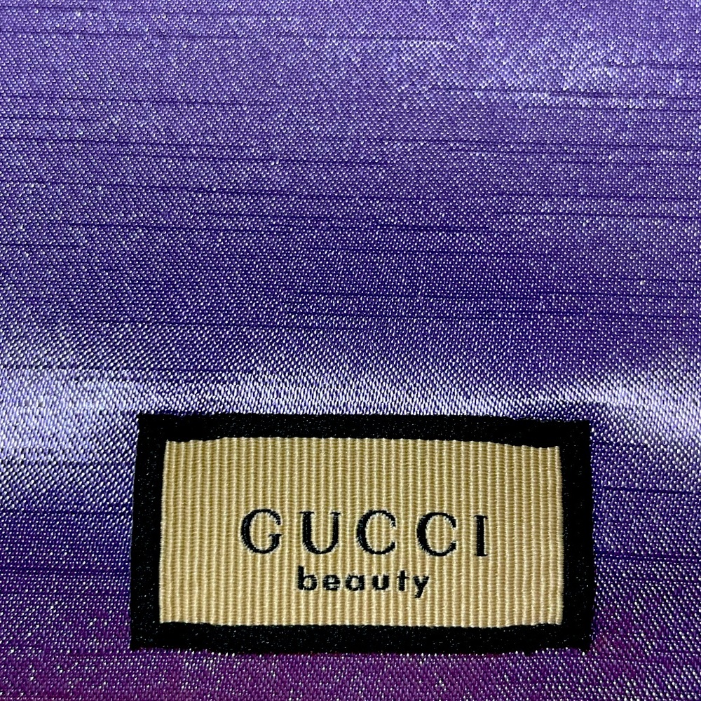 NWT💜💜💜GUCCI  BEAUTY ZIP POUCH PURPLE GWP💜💜💜💜